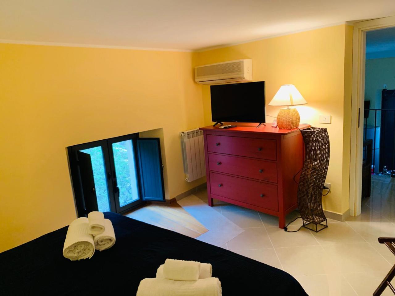 Amartia Apartments Taormina Eksteriør bilde